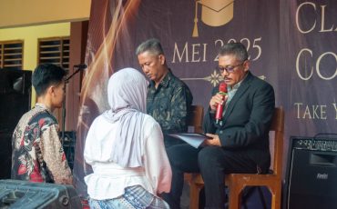 Acara Kelulusan Kelas XII SMKN 1 Padaherang Tahun 2025