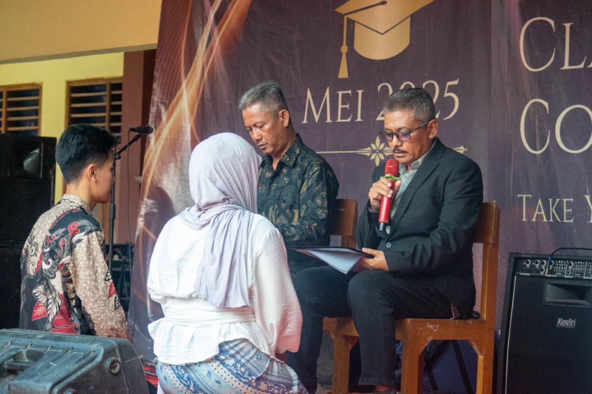 Acara Kelulusan Kelas XII SMKN 1 Padaherang Tahun 2025